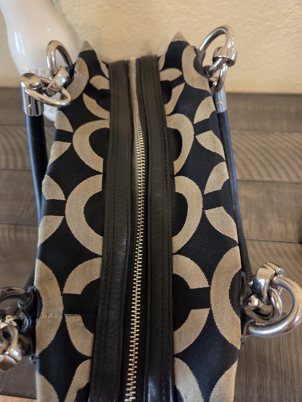 Coach Hand Bag and Wallet Set - Picture 9 of 16